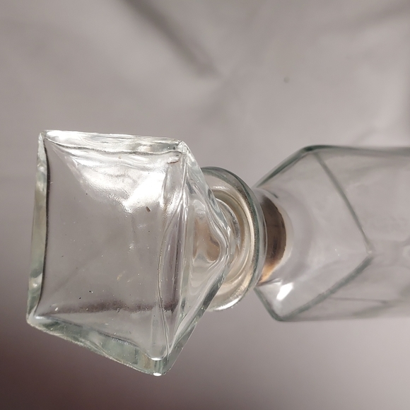 Vintage Glass Liquor Bottle Decanter - Picture 2 of 9